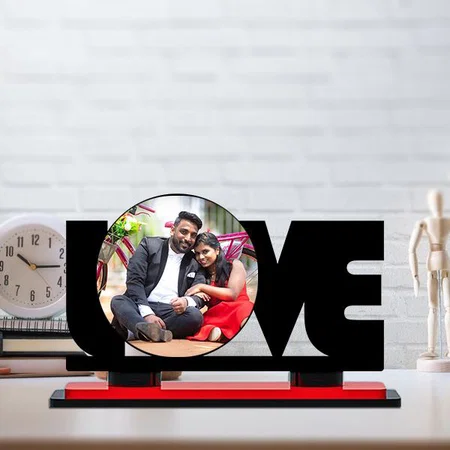 Love Customized Miniature Photo Caricature Stand
