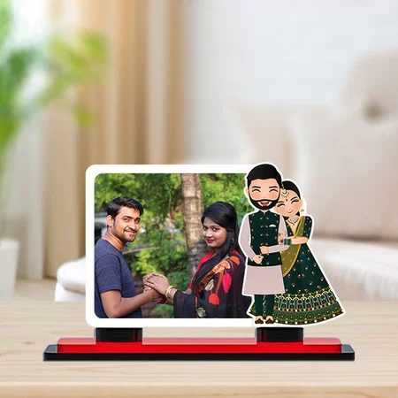 Cute Couple Customized Miniature Photo Caricature Stand