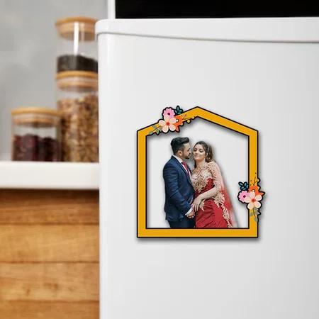 Floral Decorated Customized Acrylic Miniature Photo Caricature Fridge Magnet