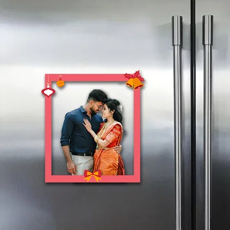 Gift Wrap Styled Customized Acrylic Miniature Photo Caricature Fridge Magnet